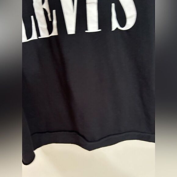 Levi's Black Cropped Tee - Picture 4 of 7
